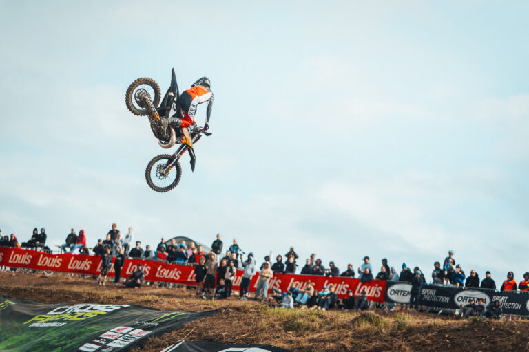 Motocross-Fans beim Whip Contest bei den Crossfinals