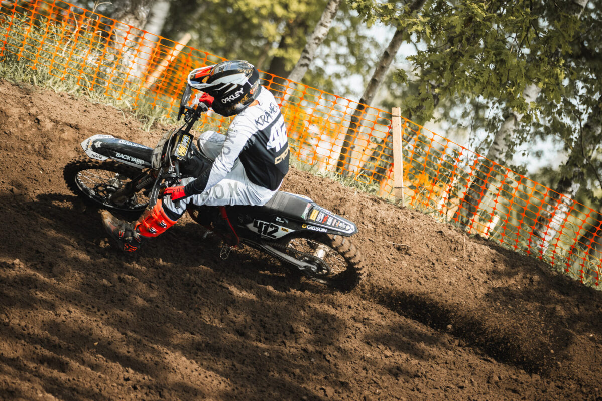 Crown MX Fahrer im Renneinsatz beim Motocross Sulingen 2026