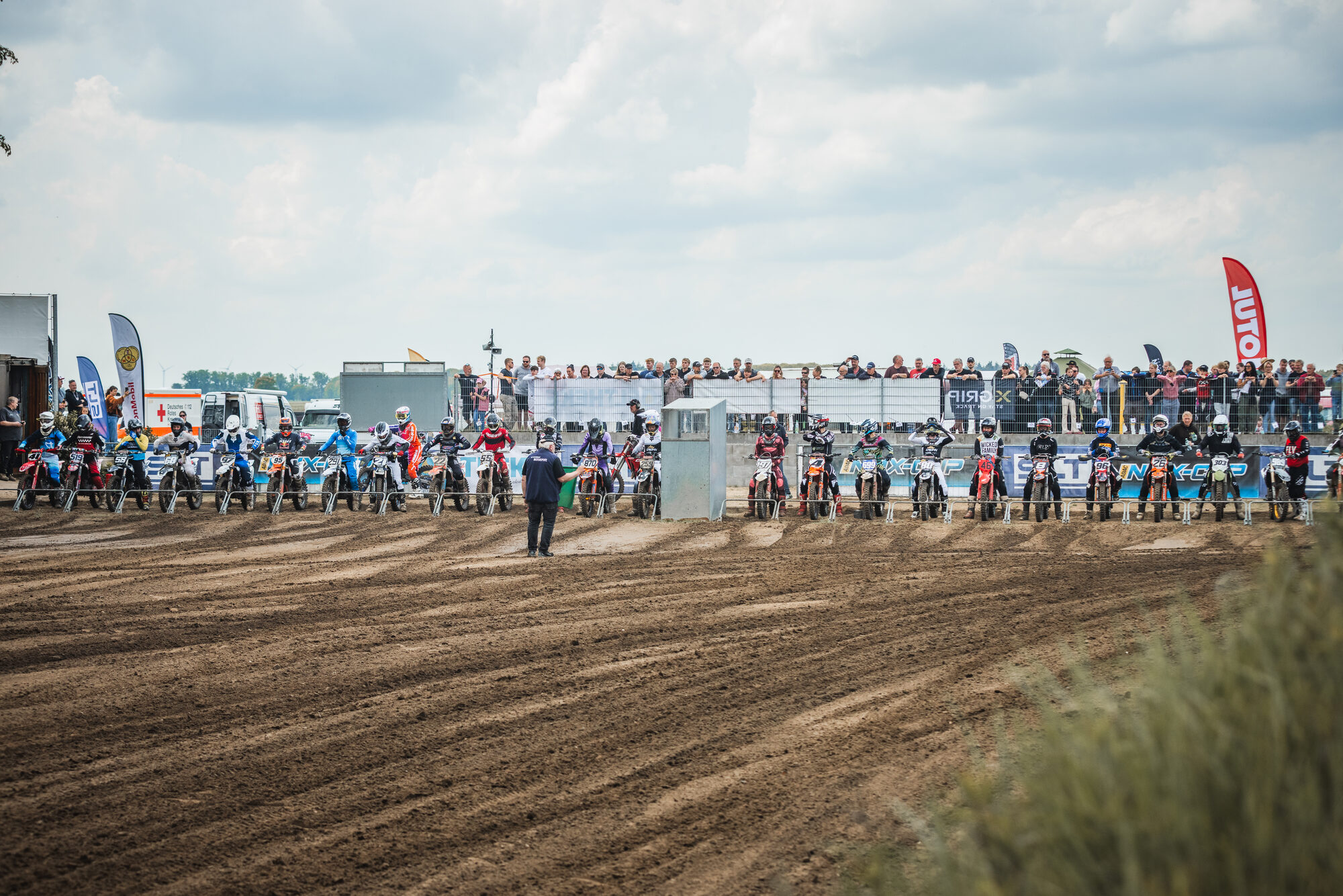 Startaufstellung beim Motocross Sulingen 2026 (Niedersachsen-Cup & NMX Cup)