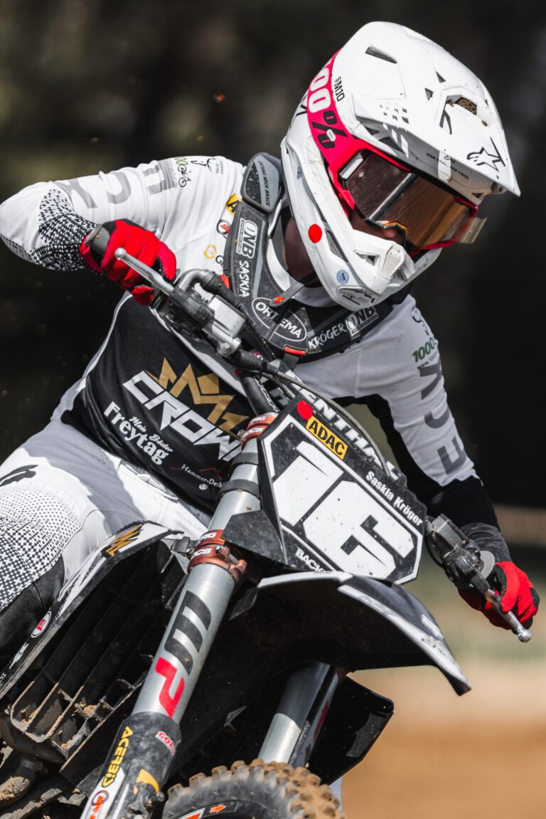Crown-MX-Fahrer beim Altmarkpokal in Bismarck