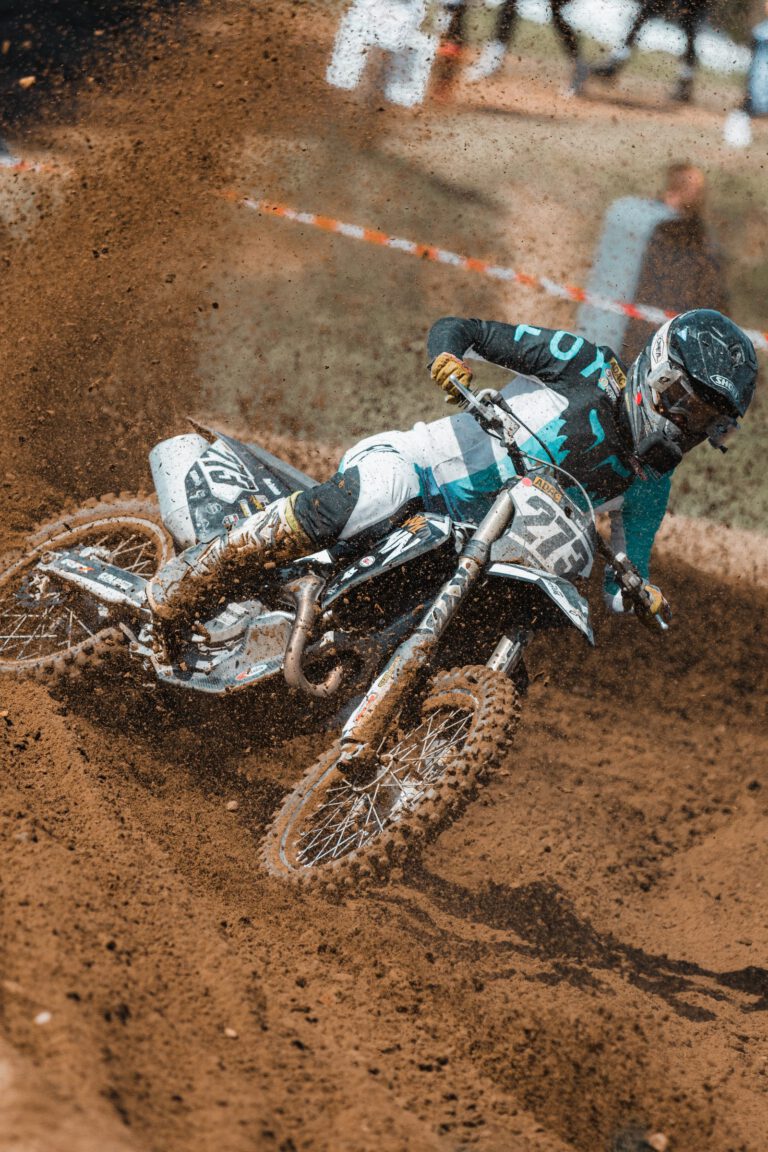 Crown-MX-Fahrer beim Altmarkpokal in Bismarck