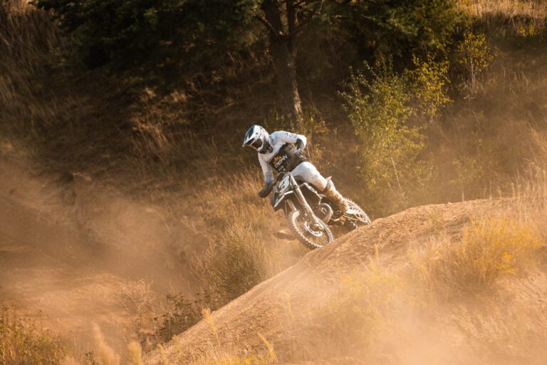 Crown MX Fahrer in Aktion