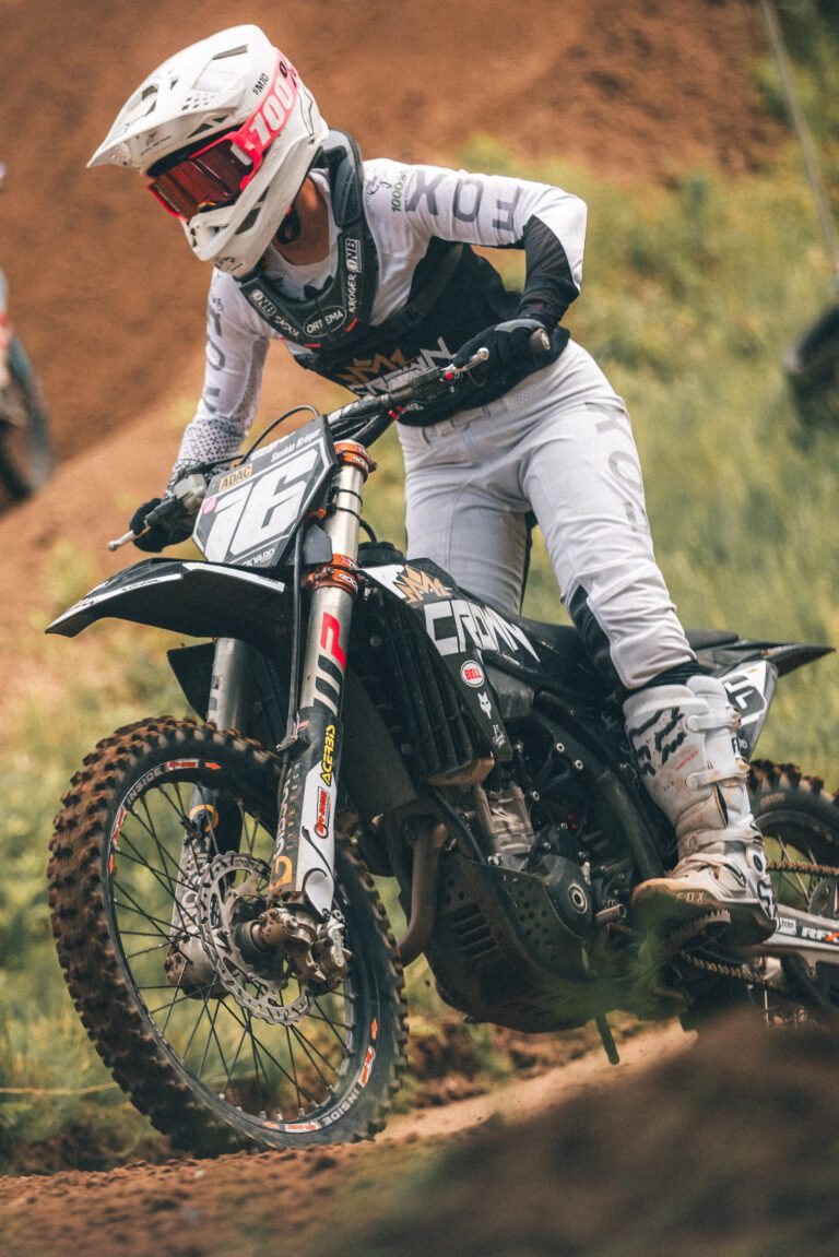 Crown-MX-Fahrer im Rennen beim ADAC NMX-Cup in Elstorf