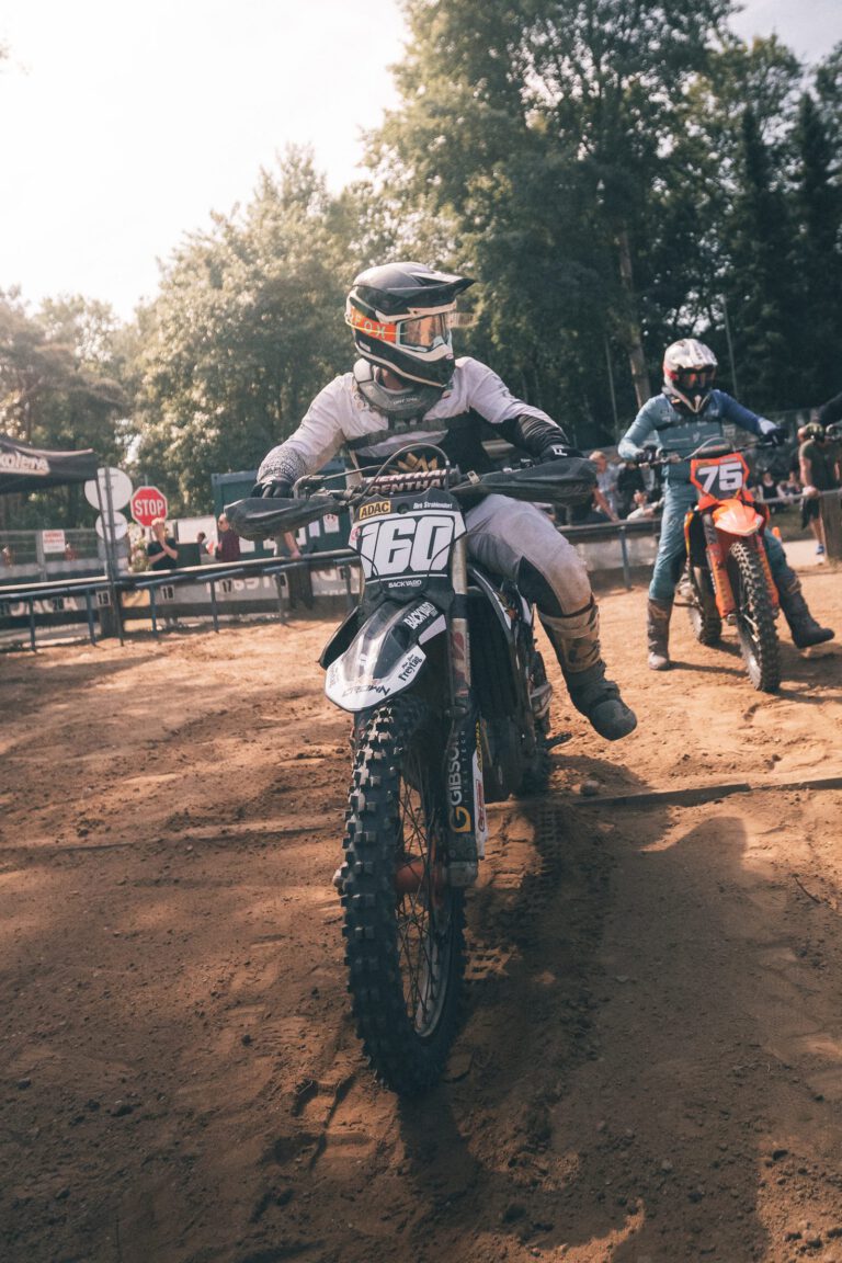 Crown-MX-Fahrer im Rennen beim ADAC NMX-Cup in Elstorf