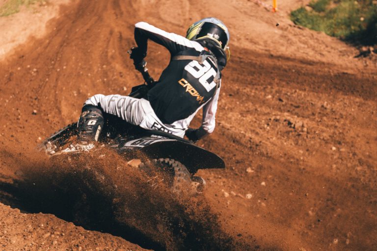 Crown-MX-Fahrer im Rennen beim ADAC NMX-Cup in Elstorf