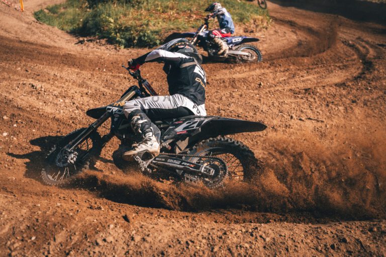 Crown-MX-Fahrer im Rennen beim ADAC NMX-Cup in Elstorf