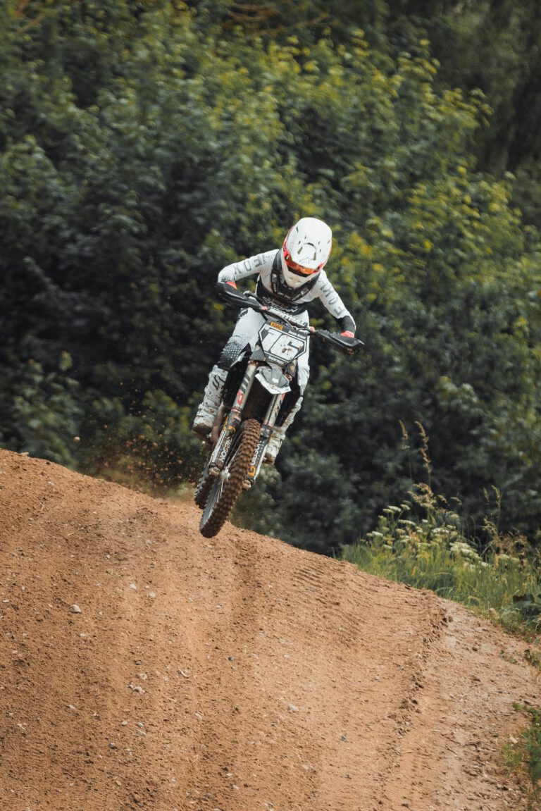 Crown-MX-Fahrer im Rennen beim ADAC NMX-Cup in Malente