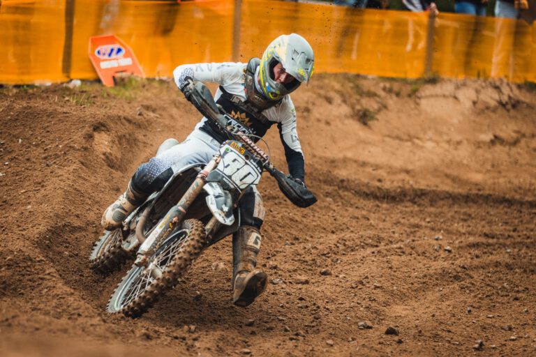 Crown-MX-Fahrer im Rennen beim ADAC NMX-Cup in Malente