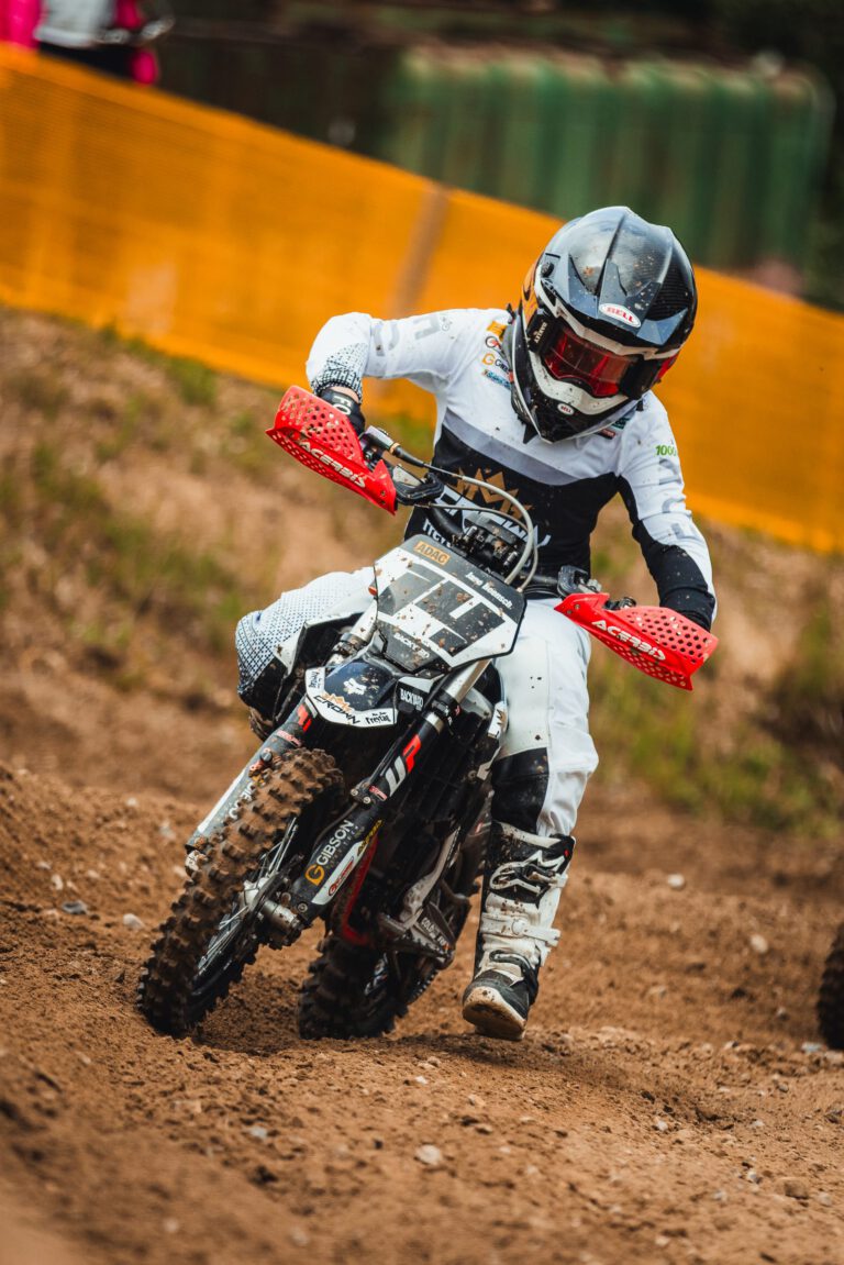 Crown-MX-Fahrer im Rennen beim ADAC NMX-Cup in Malente