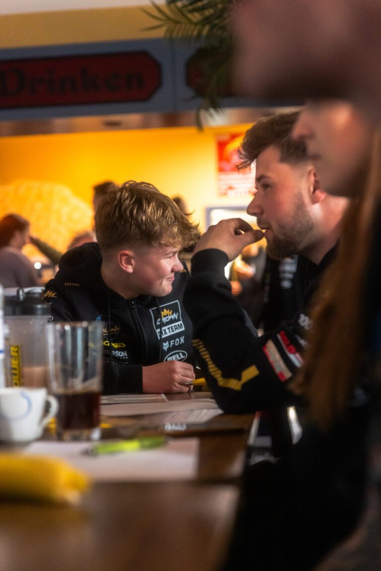 Das Crown MX Team beim Teamtag 2026